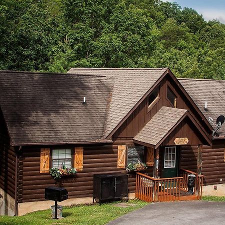 Idyllic Cabin With Hot Tub Less Than 2 Mi To Dollywood! Sevierville Eksteriør billede
